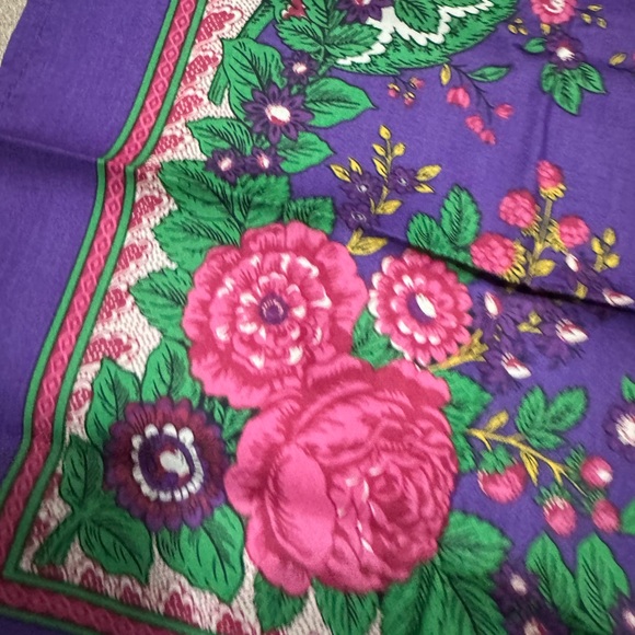 The Irish Linen Scarf by Suleiado - Picture 4 of 5